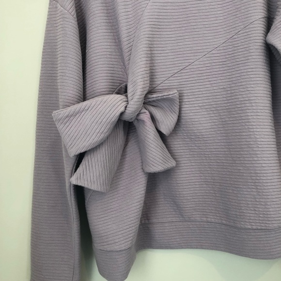 ASOS oversized lilac sweatshirt with bow sz 6 or medium - Picture 3 of 5